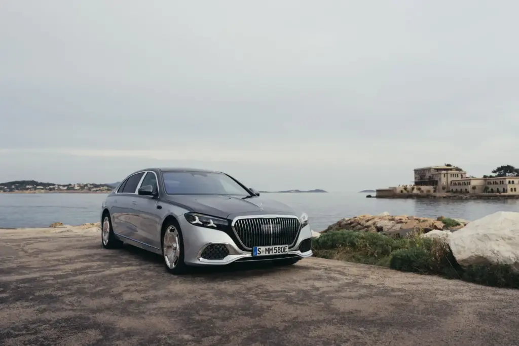 Mercedes-Maybach Clase S: motores electrificados para la mayor actualización de su historia 34 Motor16 MERCEDES MAYBACH CLASE S 30 Motor16