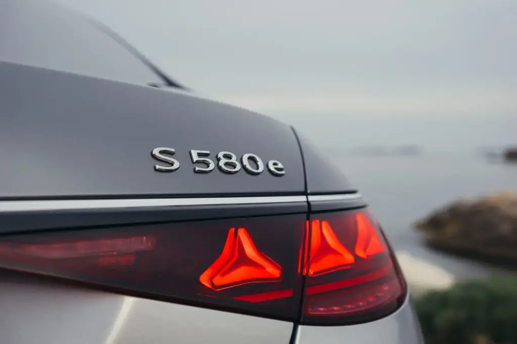 Mercedes-Maybach Clase S: motores electrificados para la mayor actualización de su historia 37 Motor16 MERCEDES MAYBACH CLASE S 33 Motor16