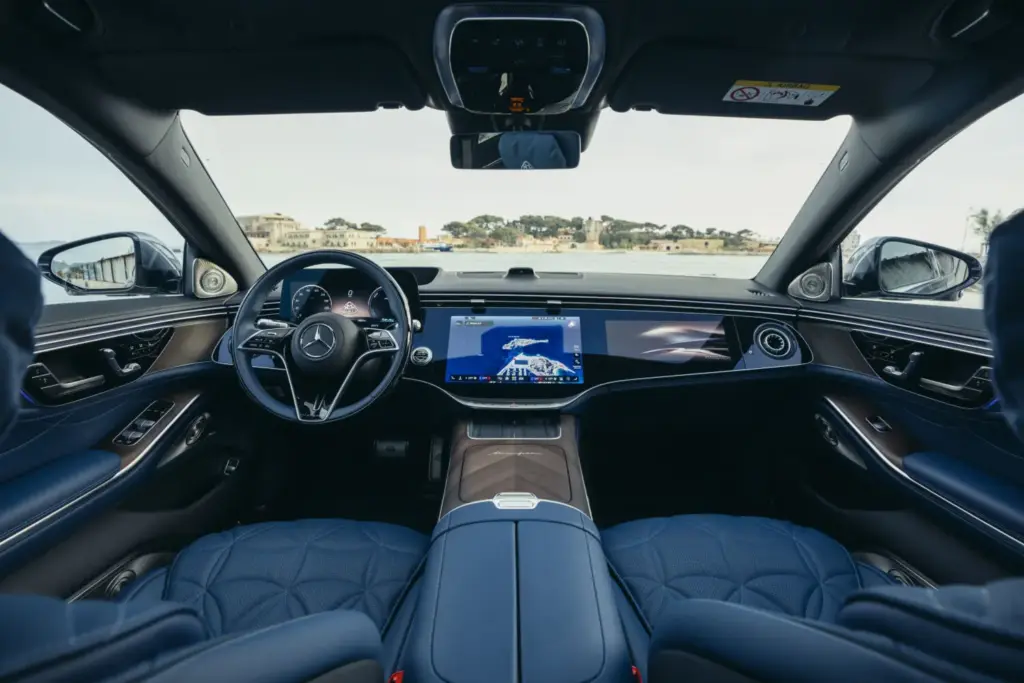 Mercedes-Maybach Clase S: motores electrificados para la mayor actualización de su historia 38 Motor16 MERCEDES MAYBACH CLASE S 34 Motor16