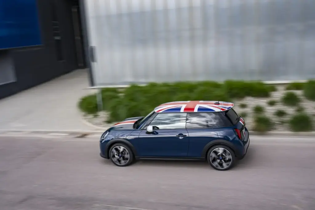 MINI Cooper Oxford Edition: 100 unidades para España 8 Motor16 MINI Cooper Oxford Edition 3 Motor16