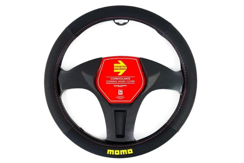 10 mejores cubrevolantes para coche de 2026 7 Motor16 MOMO Motor16