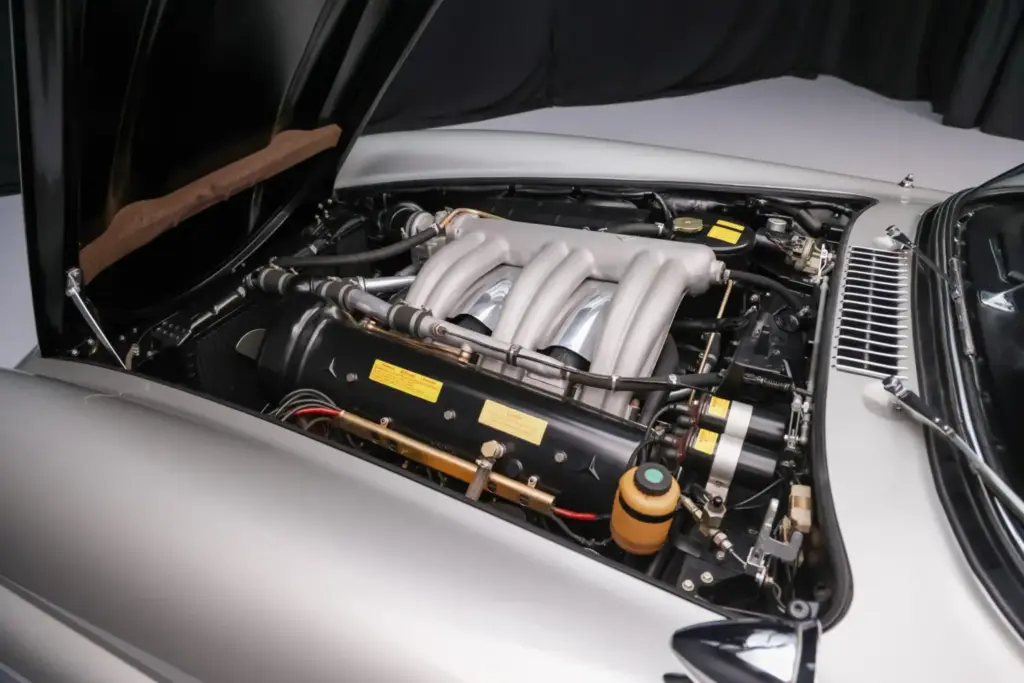 Mercedes 300SL Roadster con bloque de aleación: una de las 210 unidades más codiciadas sale a subasta 1 Motor16 Mercedes 300SL roadster 1962 motor
