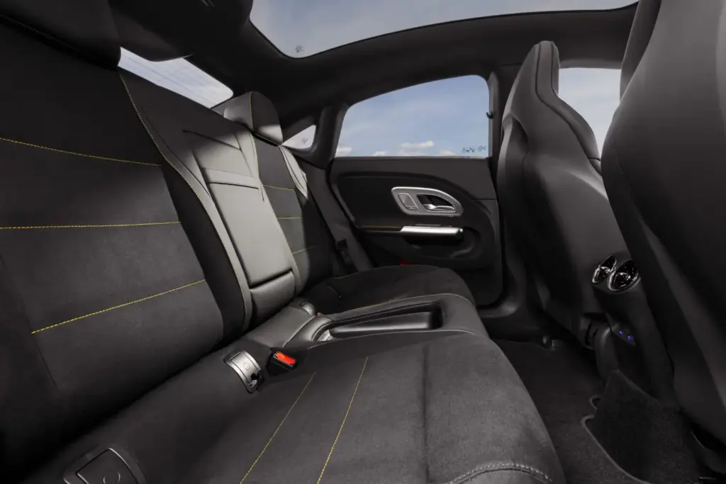 Mercedes AMG CLA 45 10 Motor16