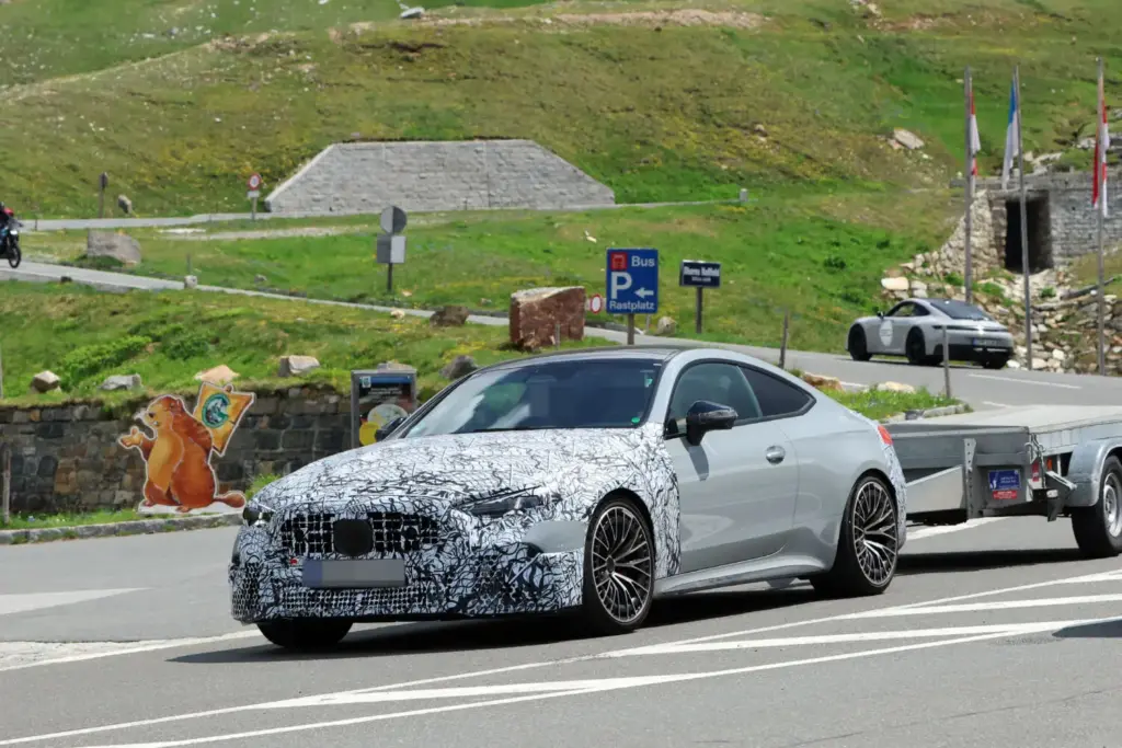 Mercedes-AMG CLE 2027: el V8 volverá con fuerza en el restyling más esperado de la gama 19 Motor16 Mercedes AMG CLE V8 2027 16 Motor16