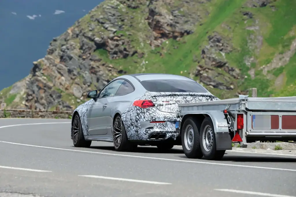Mercedes-AMG CLE 2027: el V8 volverá con fuerza en el restyling más esperado de la gama 29 Motor16 Mercedes AMG CLE V8 2027 27 Motor16