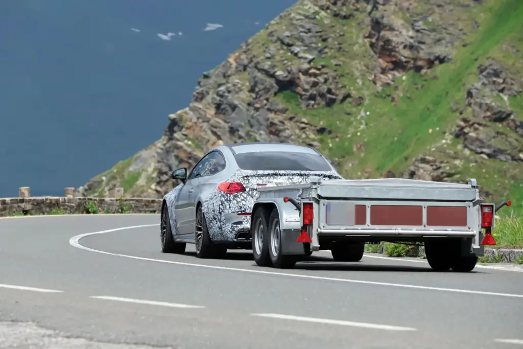 Mercedes-AMG CLE 2027: el V8 volverá con fuerza en el restyling más esperado de la gama 30 Motor16 Mercedes AMG CLE V8 2027 28 Motor16