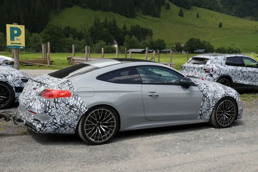 Mercedes-AMG CLE 2027: el V8 volverá con fuerza en el restyling más esperado de la gama 14 Motor16 Mercedes AMG CLE V8 2027 6 Motor16