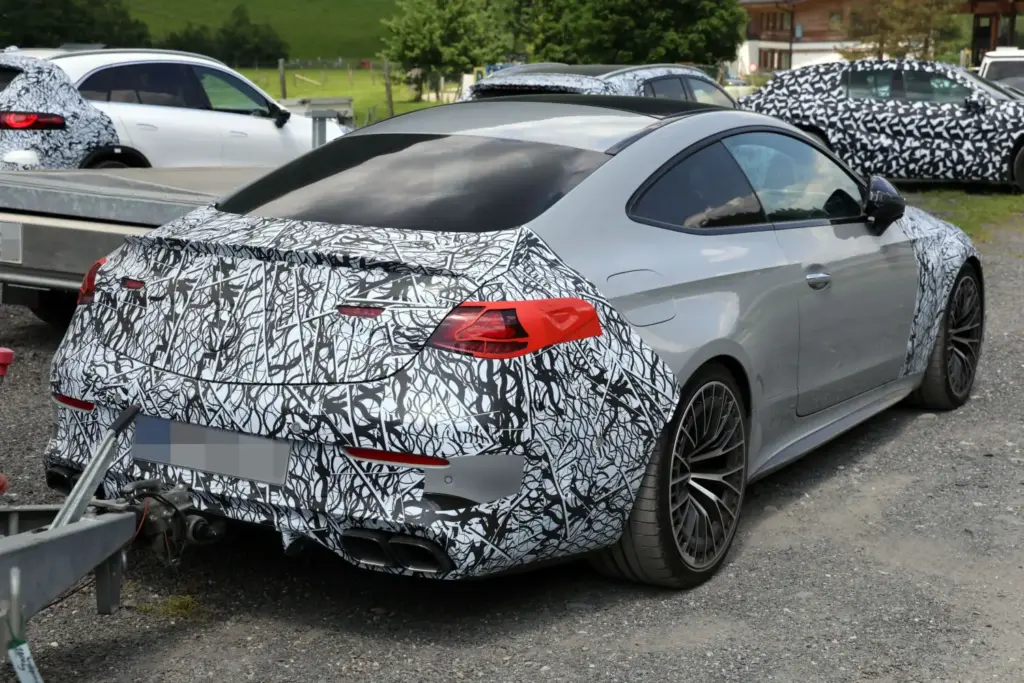 Mercedes-AMG CLE 2027: el V8 volverá con fuerza en el restyling más esperado de la gama 13 Motor16 Mercedes AMG CLE V8 2027 7 Motor16