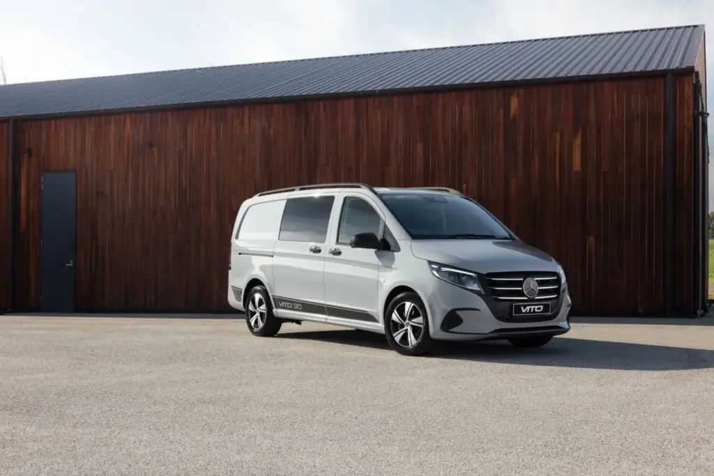 Mercedes-Benz Vito Crew Cab 30th Anniversary Edition: Australia celebra 130 años de furgonetas comerciales 5 Motor16 Mercedes Benz Vito30 001 Motor16