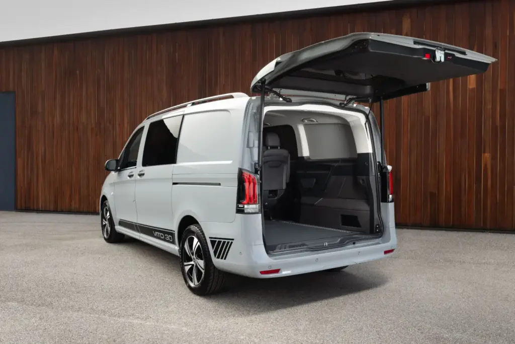 Mercedes-Benz Vito Crew Cab 30th Anniversary Edition: Australia celebra 130 años de furgonetas comerciales 7 Motor16 Mercedes Benz Vito30 004 Motor16