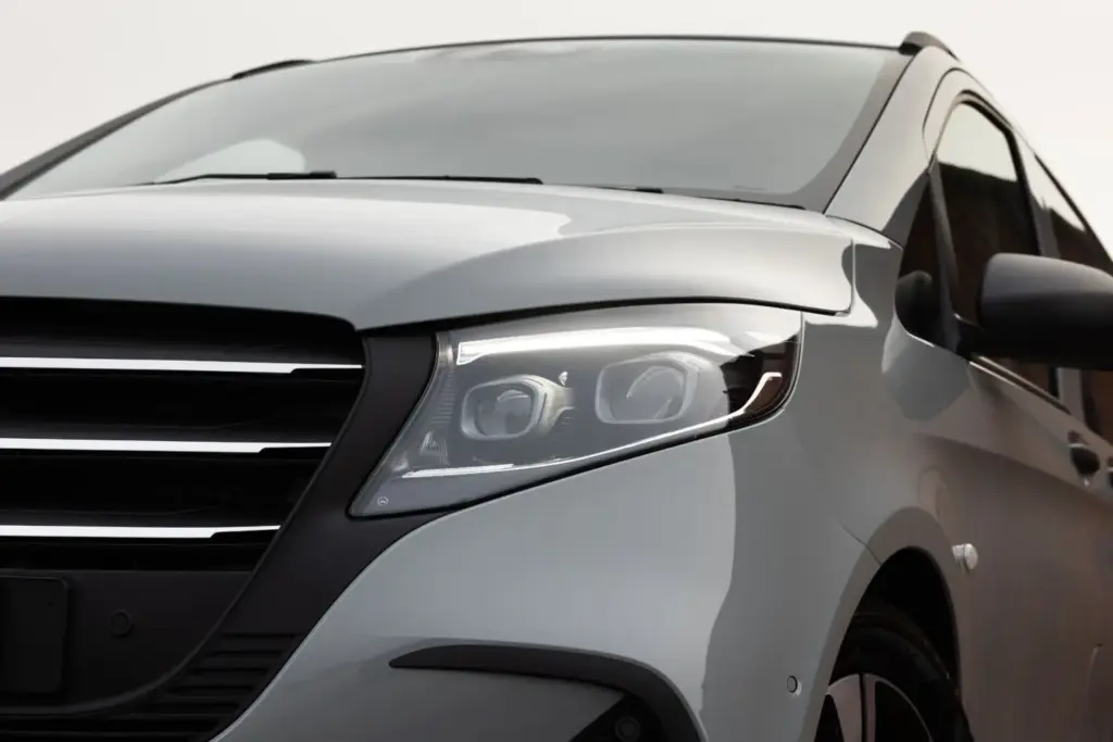 Mercedes-Benz Vito Crew Cab 30th Anniversary Edition: Australia celebra 130 años de furgonetas comerciales 13 Motor16 Mercedes Benz Vito30 038 Motor16