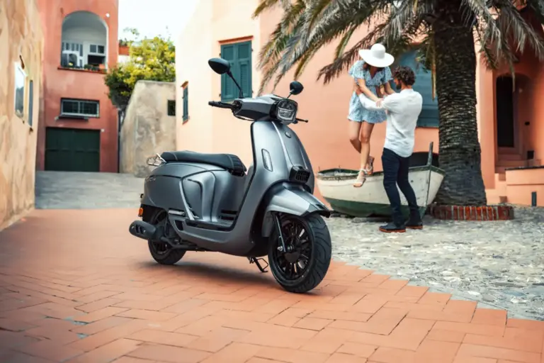 Seguro moto gratis el primer año: la alternativa retro a la Vespa que cuesta 2.690 €