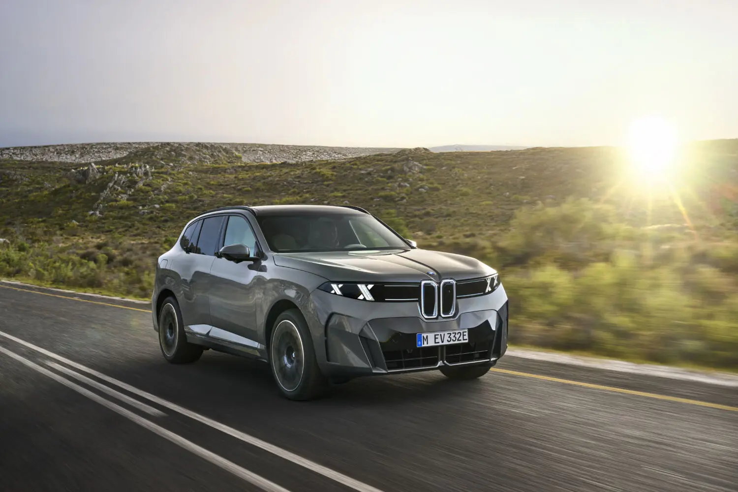 BMW iX5: la batería de 141 kWh que carga a 460 kW y promete 845 km WLTP