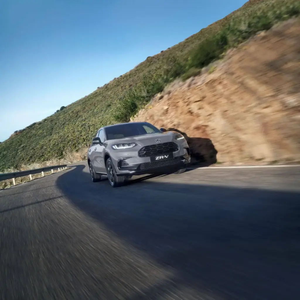 Nuevo Honda ZR-V e:HEV 2026: el SUV híbrido de 184 CV se renueva con más tecnología, confort y diseño premium 5 Motor16 Nuevo ZR V eHEV 2 Motor16