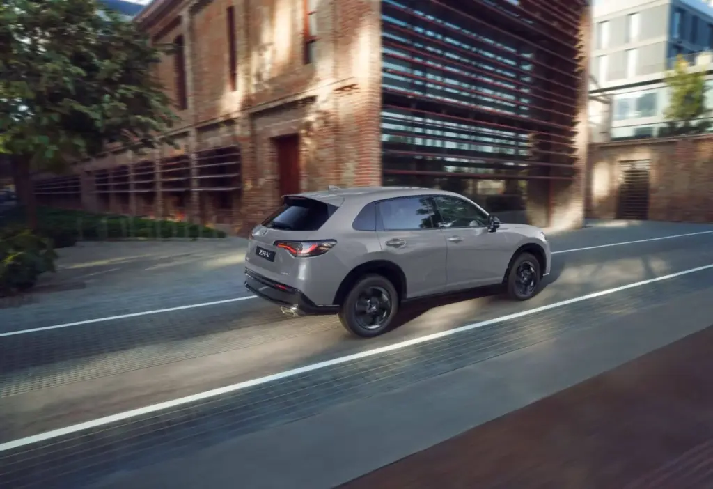 Nuevo Honda ZR-V e:HEV 2026: el SUV híbrido de 184 CV se renueva con más tecnología, confort y diseño premium 3 Motor16 Nuevo ZR V eHEV 3 Motor16