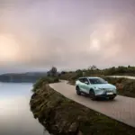 OMODA 7 SHS híbrido enchufable: estilo y espacio en un atractivo SUV fastback