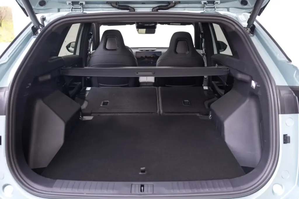 OMODA 7 SHS híbrido enchufable: estilo y espacio en un atractivo SUV fastback 7 Motor16 OMODA 7 SHS HIBRIDO ENCHUFABLE 22 Motor16
