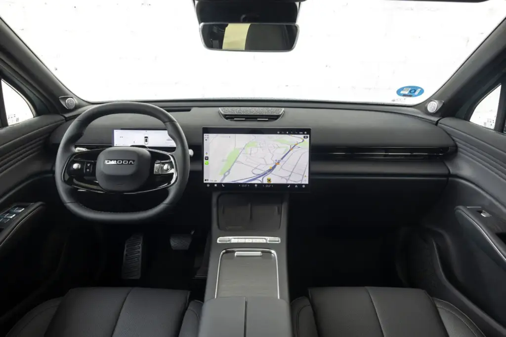 OMODA 7 SHS híbrido enchufable: estilo y espacio en un atractivo SUV fastback 4 Motor16 OMODA 7 SHS HIBRIDO ENCHUFABLE 34 Motor16