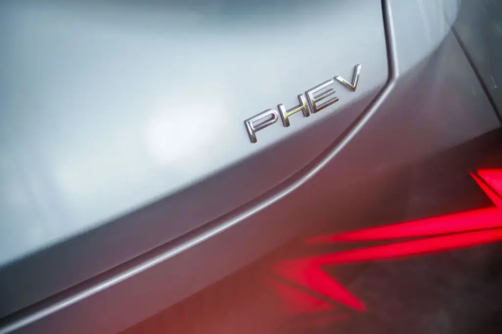 OMODA 7 SHS híbrido enchufable: estilo y espacio en un atractivo SUV fastback 15 Motor16 OMODA 7 SHS HIBRIDO ENCHUFABLE 7 Motor16