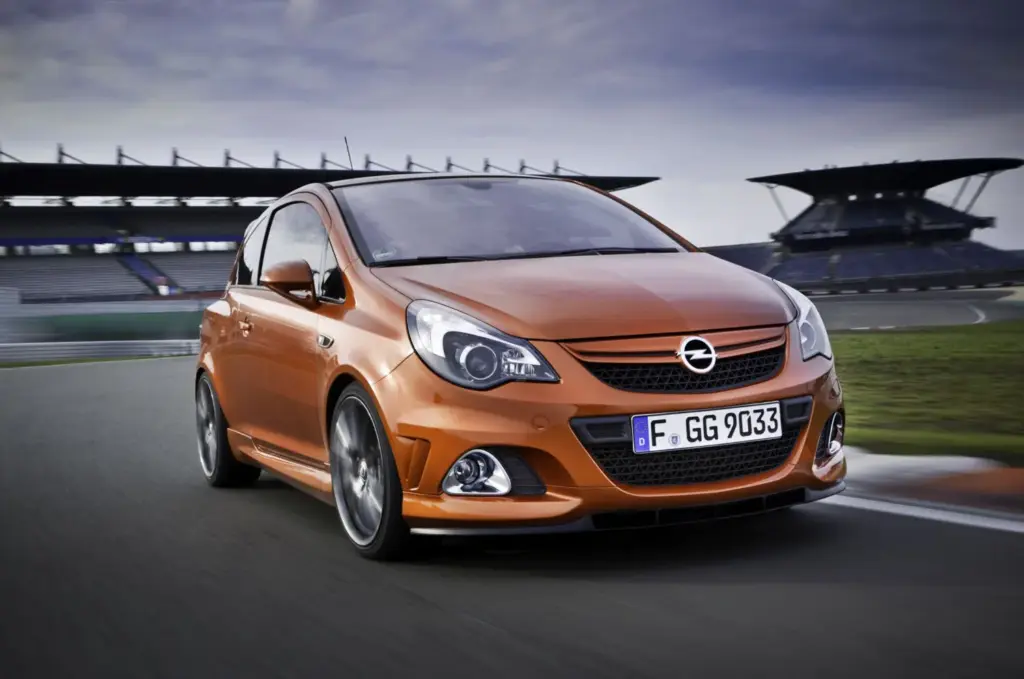 Opel Corsa GSE, el deportivo eléctrico que continúa la saga de los GSi y OPC 5 Motor16 Opel Corsa D OPC Nrburgring Edition Motor16