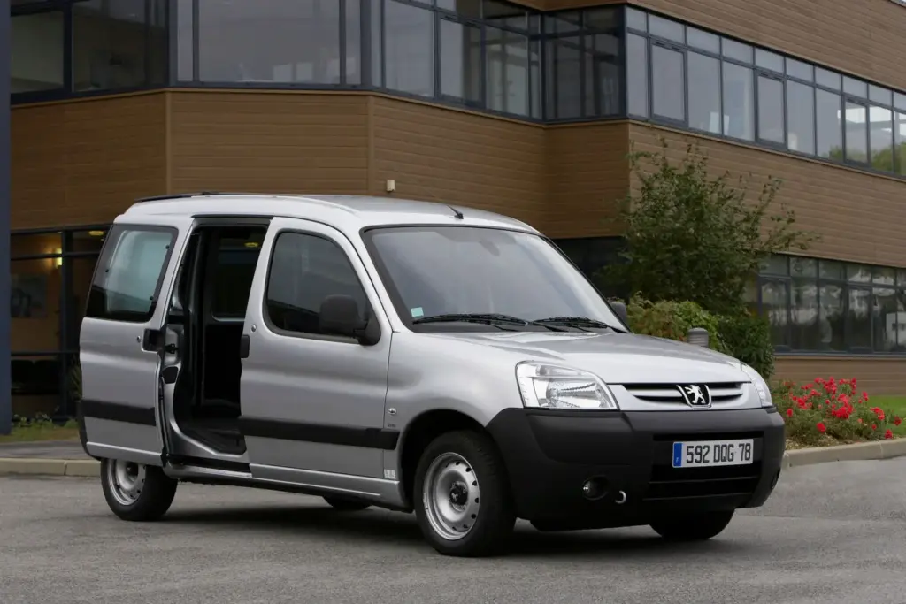 PEUGEOT PARTNER COMBI 1996 Motor16