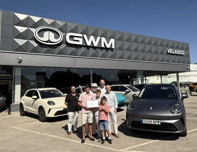 GWM vende su primer coche en España: un ORA 5 híbrido