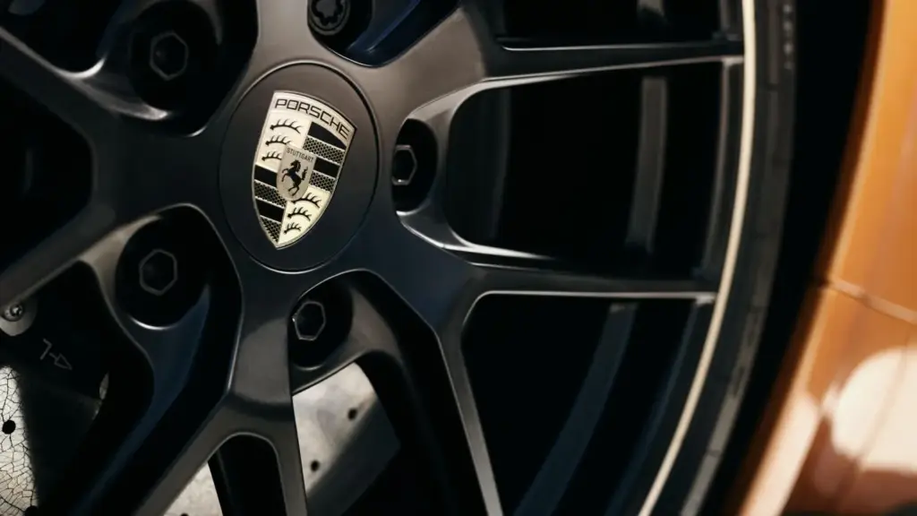 Porsche Taycan Turbo GT Sonderwunsch: así es el eléctrico de 1.108 CV convertido en pieza única de colección 14 Motor16 Porsche Taycan Turbo GT Sonderwunsch 10 Motor16