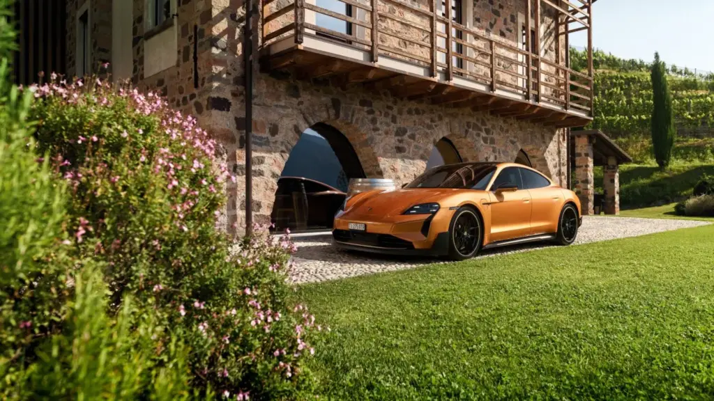 Porsche Taycan Turbo GT Sonderwunsch: así es el eléctrico de 1.108 CV convertido en pieza única de colección 23 Motor16 Porsche Taycan Turbo GT Sonderwunsch Motor16