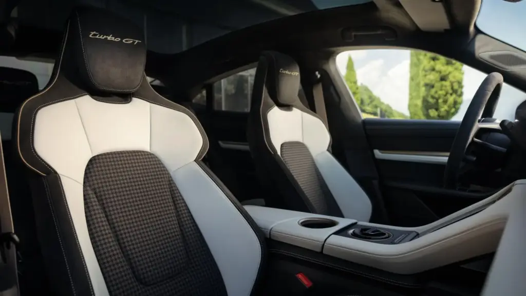 Porsche Taycan Turbo GT Sonderwunsch: así es el eléctrico de 1.108 CV convertido en pieza única de colección 19 Motor16 Porsche Taycan Turbo GT Sonderwunsch 15 Motor16