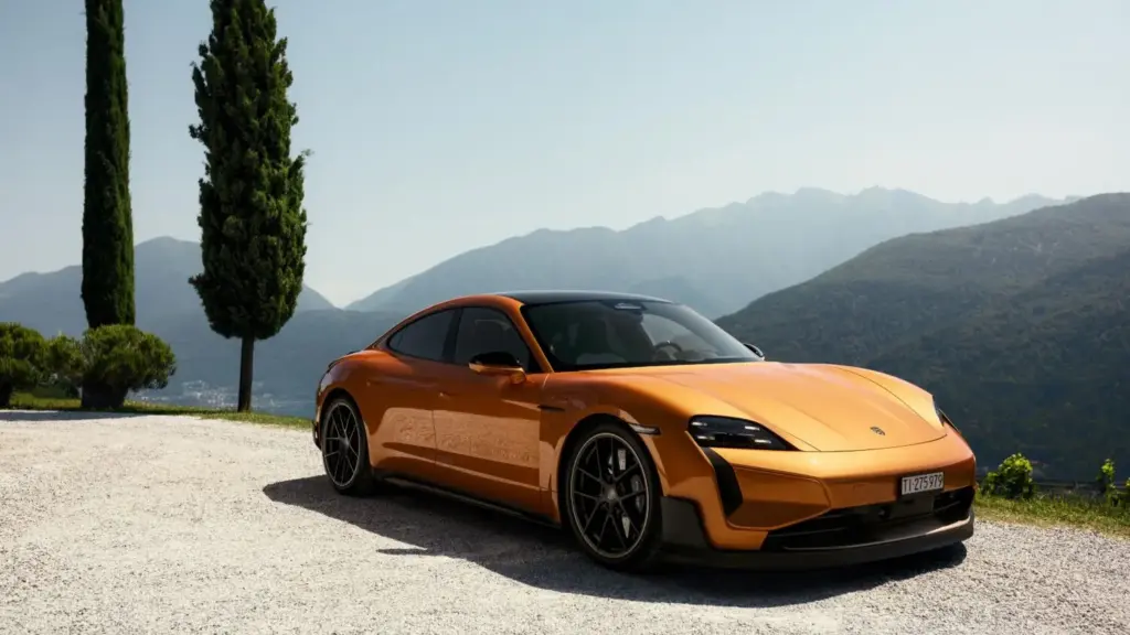 Porsche Taycan Turbo GT Sonderwunsch: así es el eléctrico de 1.108 CV convertido en pieza única de colección 9 Motor16 Porsche Taycan Turbo GT Sonderwunsch 5 Motor16