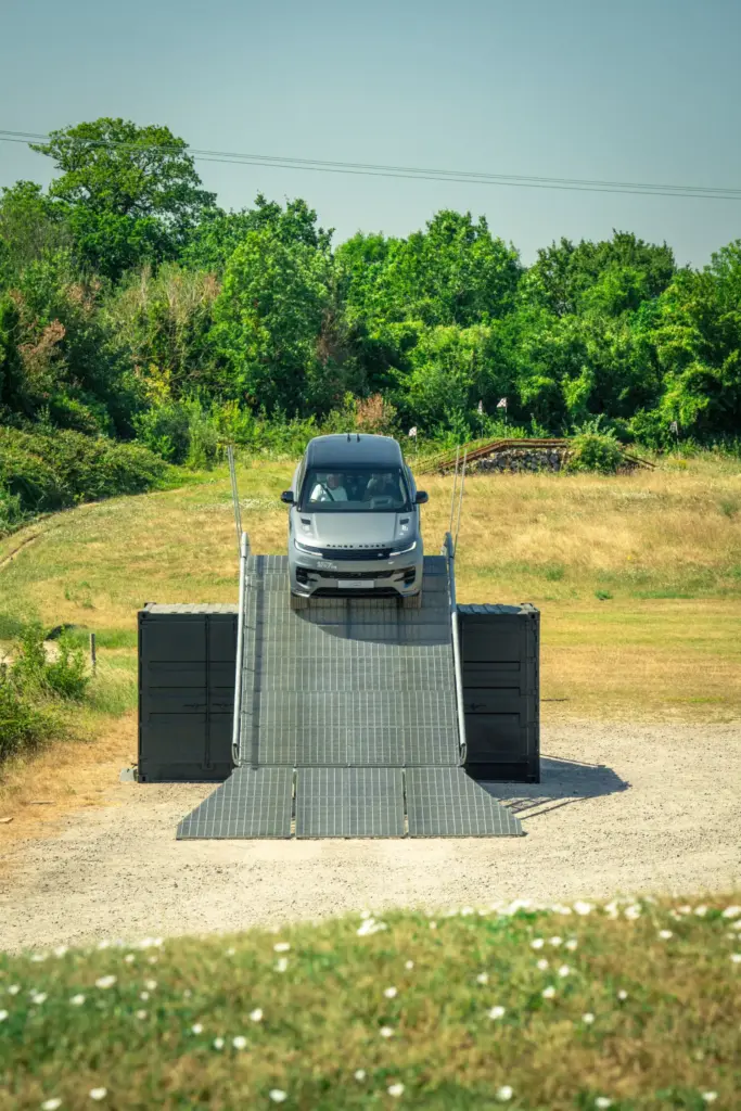 Range Rover confirma la llegada del Sport Electric, su segundo modelo eléctrico de batería 19 Motor16 RANGE ROVER SPORT ELECTRIC 16 Motor16