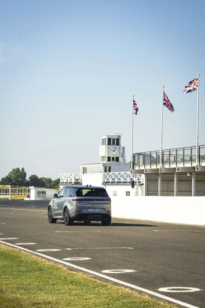 Range Rover confirma la llegada del Sport Electric, su segundo modelo eléctrico de batería 26 Motor16 RANGE ROVER SPORT ELECTRIC 23 Motor16