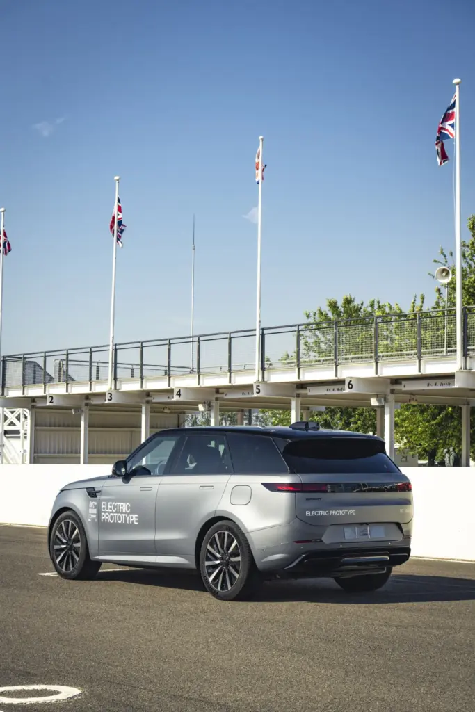 Range Rover confirma la llegada del Sport Electric, su segundo modelo eléctrico de batería 28 Motor16 RANGE ROVER SPORT ELECTRIC 25 Motor16