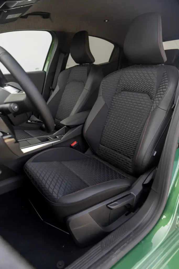 Comparativa Renault Clio Full Hybrid e-TECH Techno / Toyota Yaris Hybrid 130 Style 32 Motor16 Renault Clio Full Hybrid e Tech 15 Motor16