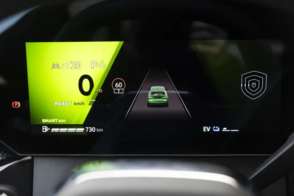 Comparativa Renault Clio Full Hybrid e-TECH Techno / Toyota Yaris Hybrid 130 Style 34 Motor16 Renault Clio Full Hybrid e Tech 17 Motor16