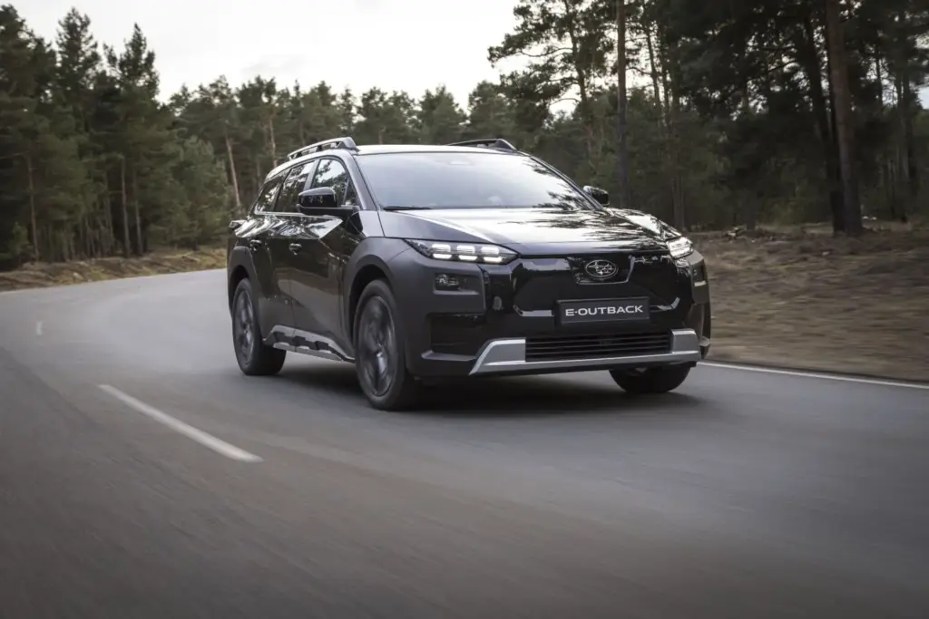 Subaru acelera su ofensiva eléctrica. Detalles y precios de sus nuevos Uncharted, E-Outback y Solterra 5 Motor16 Subaru E-Outback