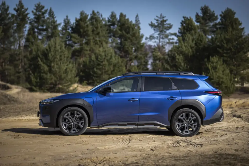 Subaru acelera su ofensiva eléctrica. Detalles y precios de sus nuevos Uncharted, E-Outback y Solterra 21 Motor16 Subaru E Outback 3 Motor16
