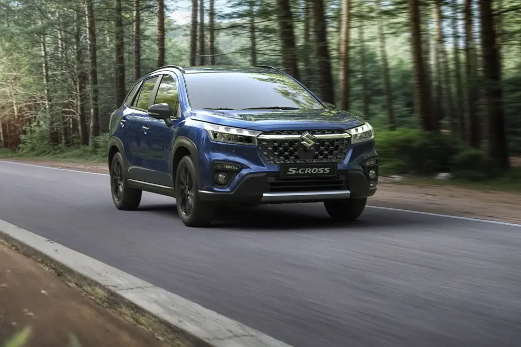 Suzuki S-Cross: dos décadas de evolución para uno de los pioneros del SUV compacto 4 Motor16 Suzuki S Cross 2026 2 Motor16