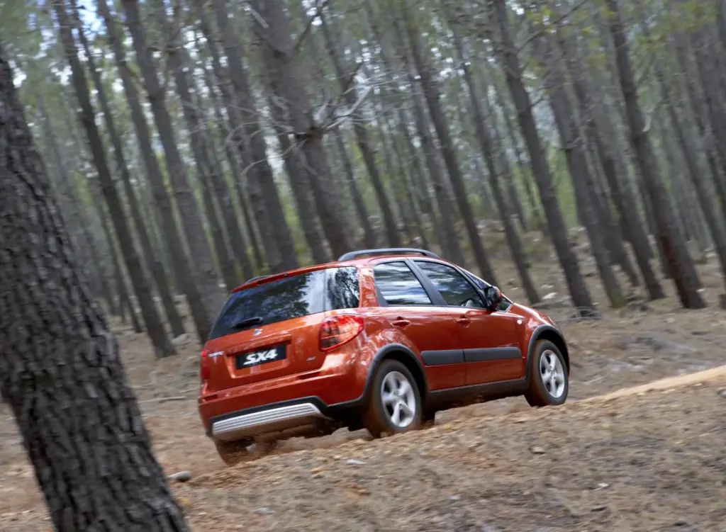 Suzuki S-Cross: dos décadas de evolución para uno de los pioneros del SUV compacto 6 Motor16 Suzuki SX4 Motor16