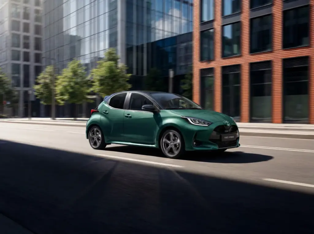 Toyota Yaris Hybrid 2026: el urbano híbrido que sigue marcando el paso en verano 6 Motor16 Toyota Yaris 2026 3 Motor16