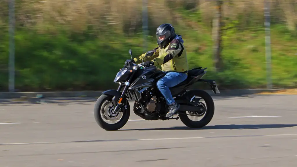 Prueba de la Voge 625R: Cuando lo importante es la diversión 6 Motor16 Voge 625R prueba 2 Motor16