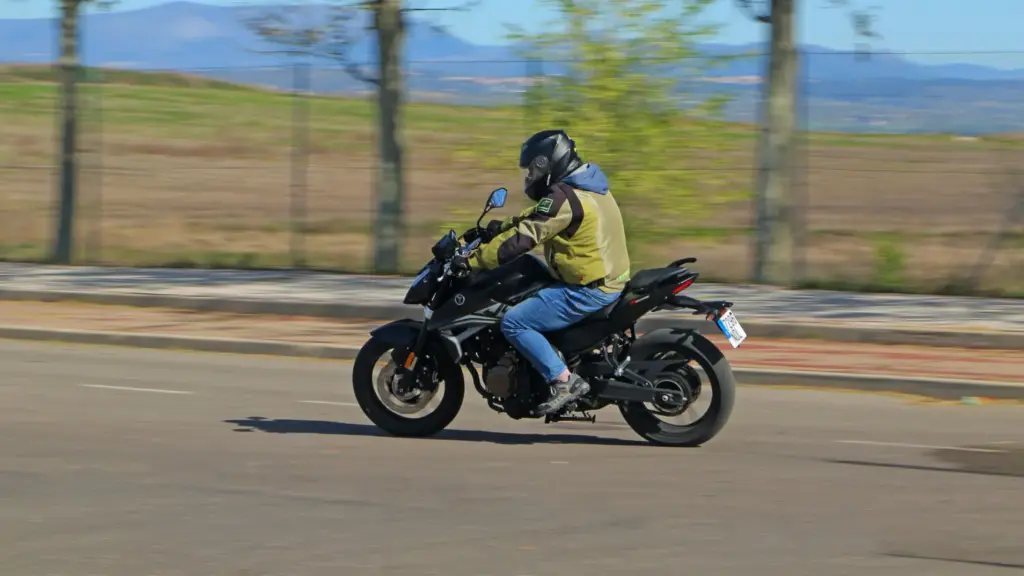 Prueba de la Voge 625R: Cuando lo importante es la diversión 7 Motor16 Voge 625R prueba 3 Motor16