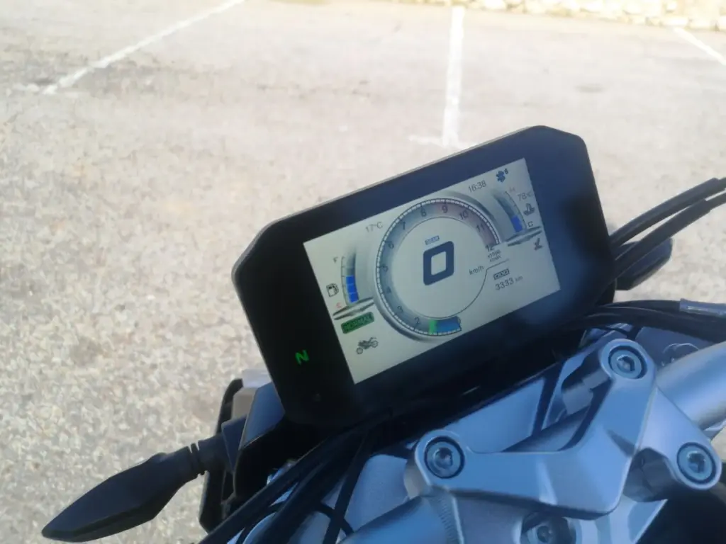 Prueba de la Voge 625R: Cuando lo importante es la diversión 11 Motor16 Voge 625R prueba fotos 21 Motor16