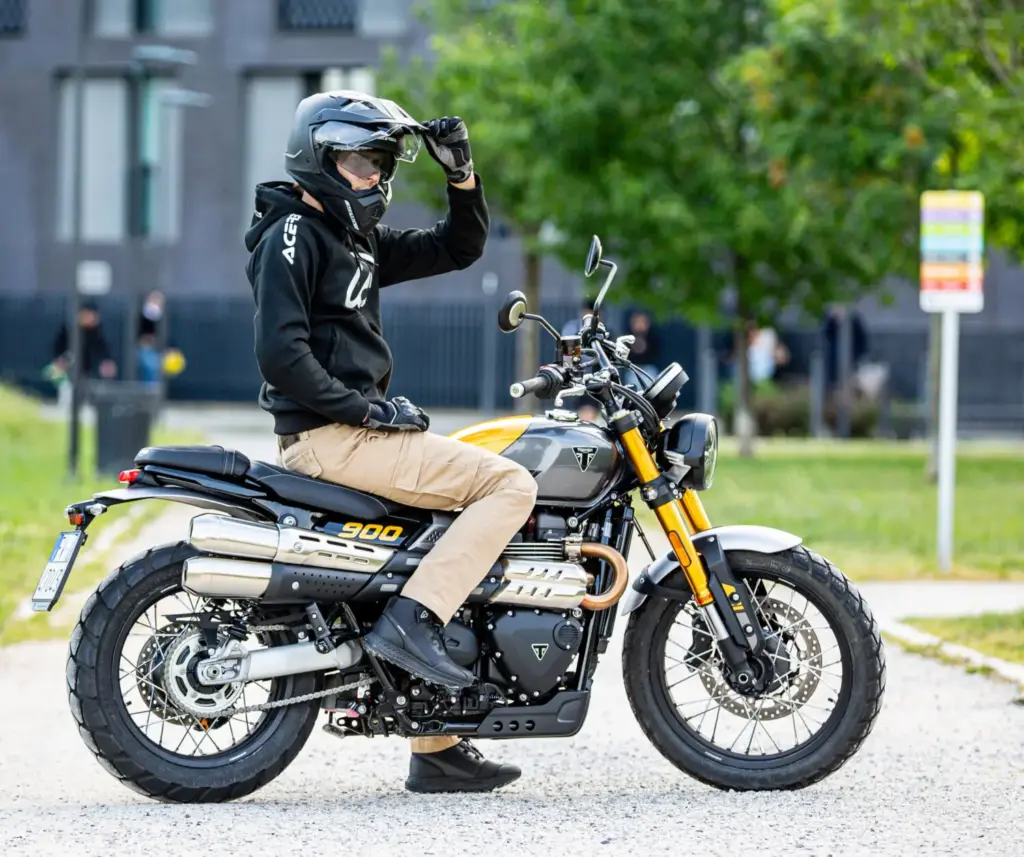 Acerbis amplía su oferta para el motorista urbano con las nuevas zapatillas Velocity 4 Motor16 acerbis shoting 368 Motor16