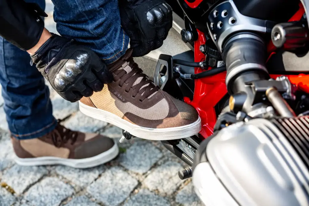 Acerbis amplía su oferta para el motorista urbano con las nuevas zapatillas Velocity 9 Motor16 acerbis shoting 427 Motor16