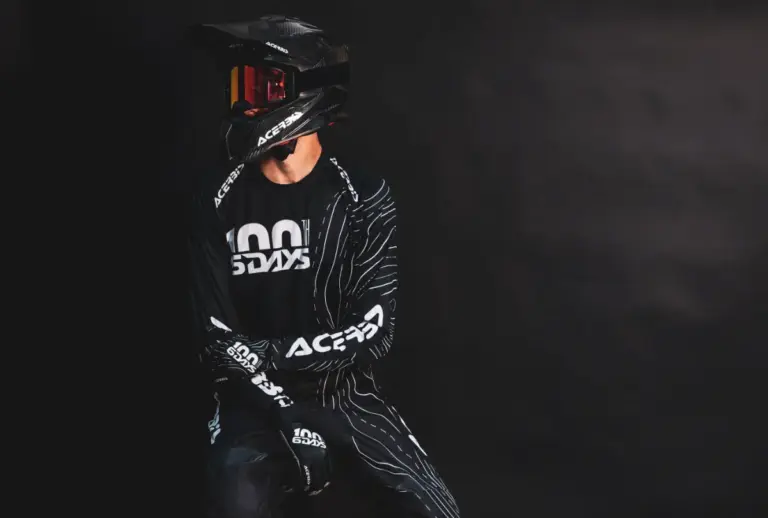 Ya a la venta la colección 6DAYS ACERBIS 2026 del centenario: jersey, pantalón y guantes desde 39,95 €