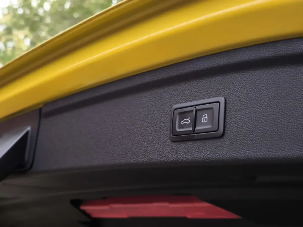 Prueba del Audi A3 allstreet PHEV: así es el compacto que juega a todas las cartas