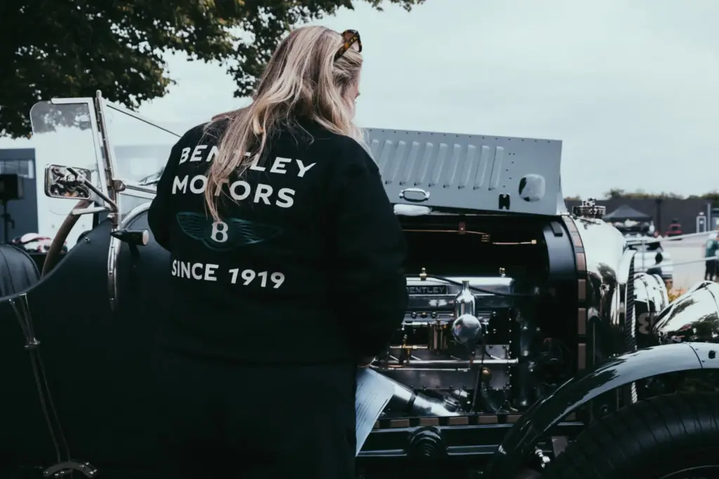 Bentley crea un Continental GTC único para conmemorar 80 años de artesanía en Crewe