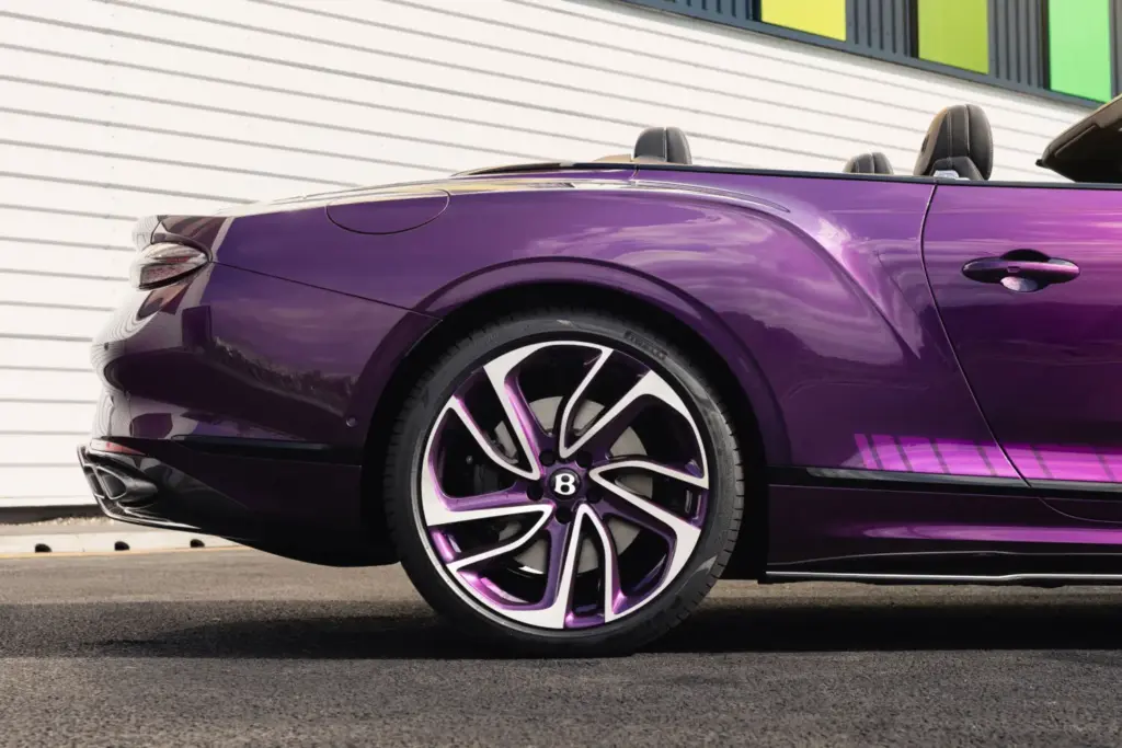 Bentley crea un Continental GTC único para conmemorar 80 años de artesanía en Crewe