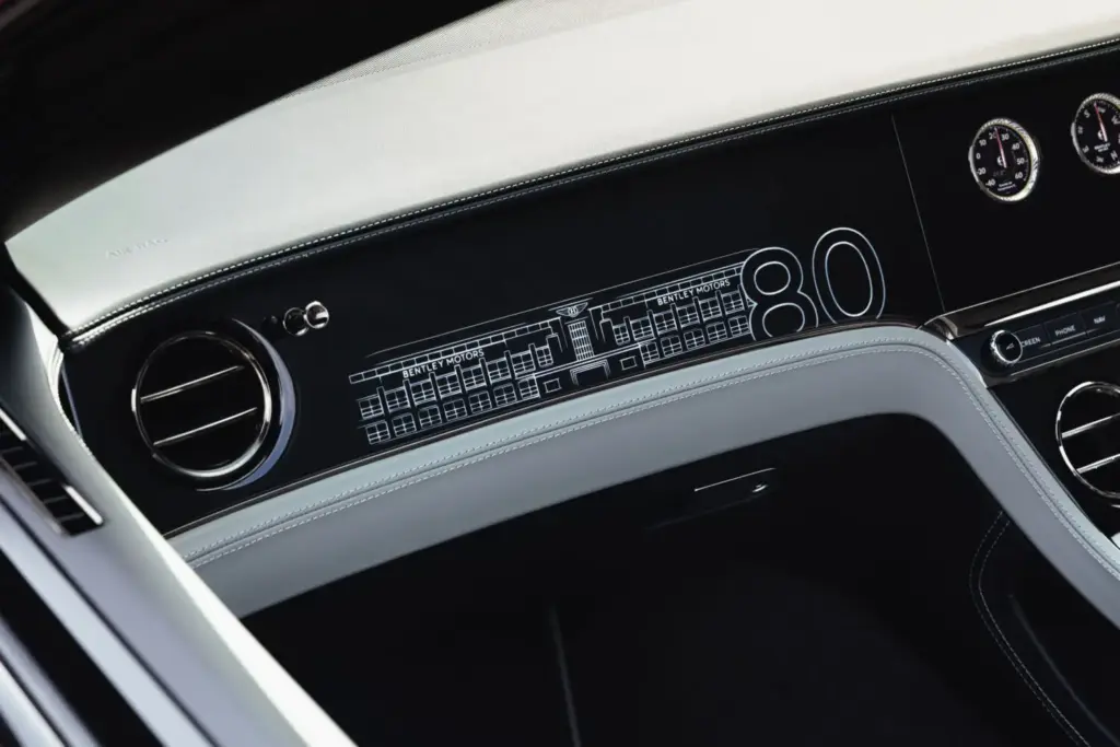 Bentley crea un Continental GTC único para conmemorar 80 años de artesanía en Crewe
